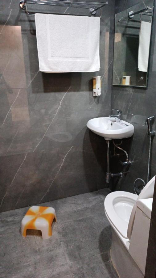 Hotel Cross Road By Wb Inn Unnao Luaran gambar