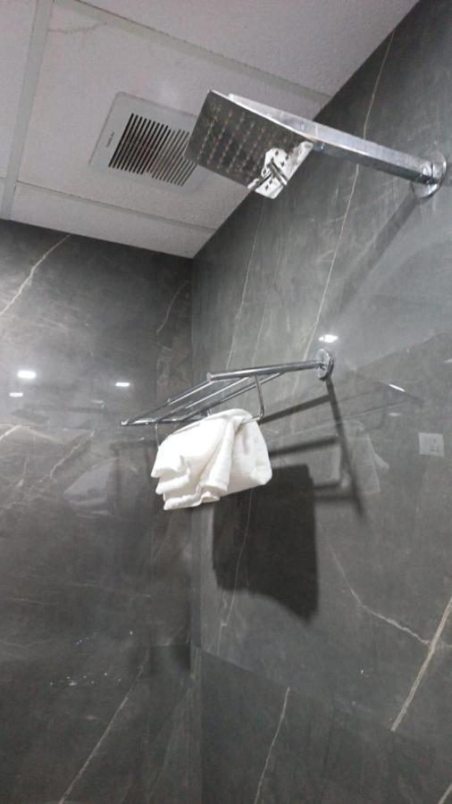 Hotel Cross Road By Wb Inn Unnao Luaran gambar