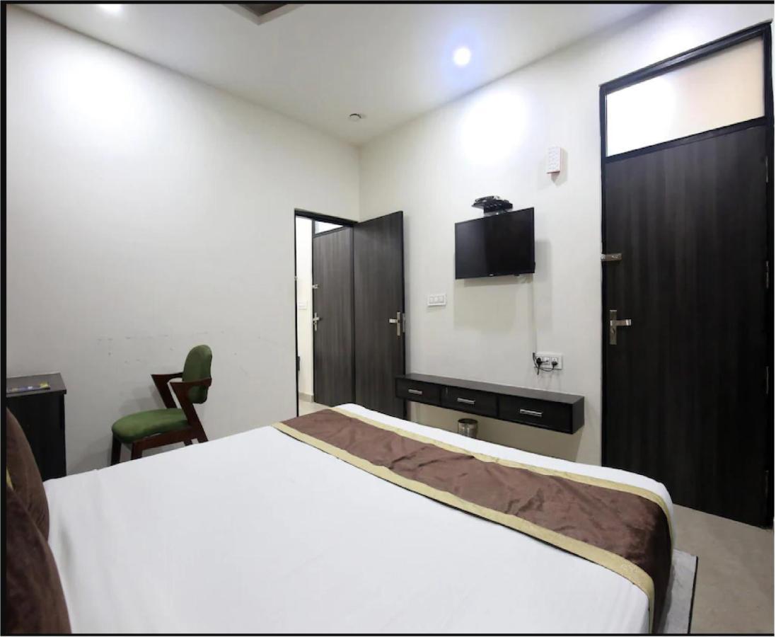 Hotel Cross Road By Wb Inn Unnao Luaran gambar