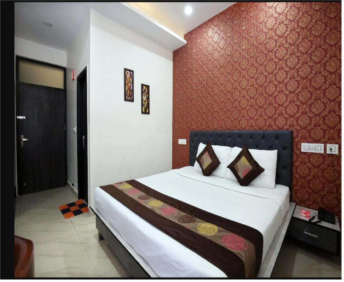 Hotel Cross Road By Wb Inn Unnao Luaran gambar