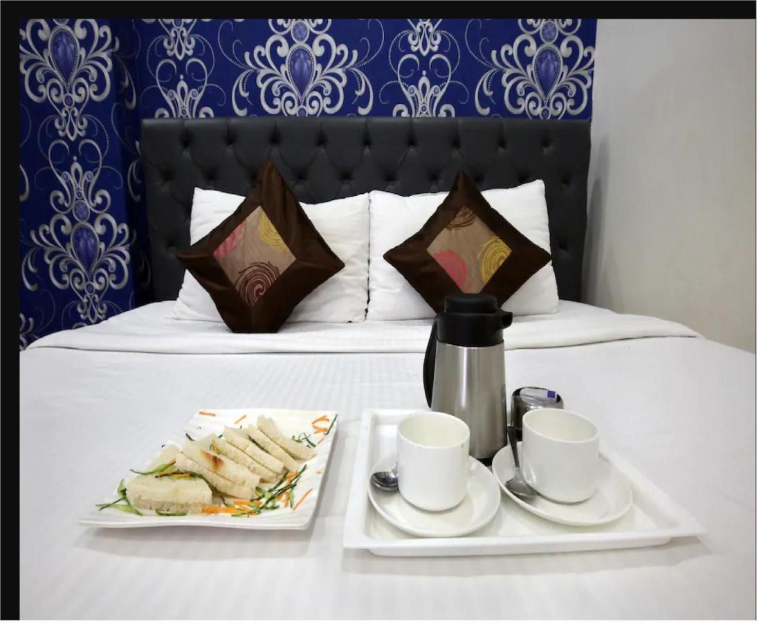 Hotel Cross Road By Wb Inn Unnao Luaran gambar
